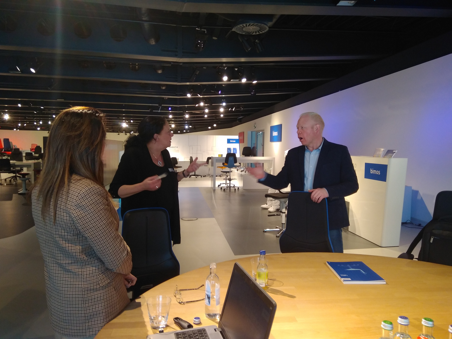 Визит специалистов IBC Nanotex на завод по производству стульев BIMOS, Германия